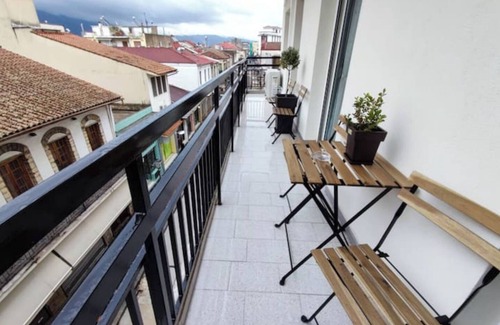 Ioannina Apartment | WOOD & WHITE APPARTMENT WITH 2 BEDROOMS IN CENTER
