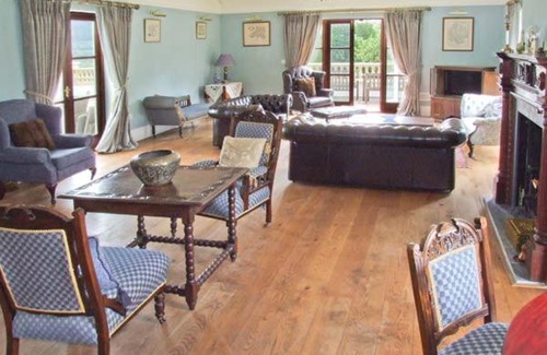 Coed-Y-Paen House | Woodbank