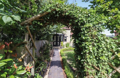 Pitchcombe Cottage | Woodbine Cottage