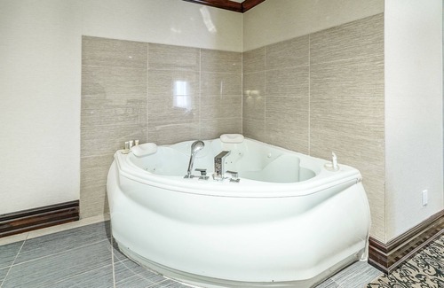 Mount Pleasant Hotel | Woodbine Hotel and Suites