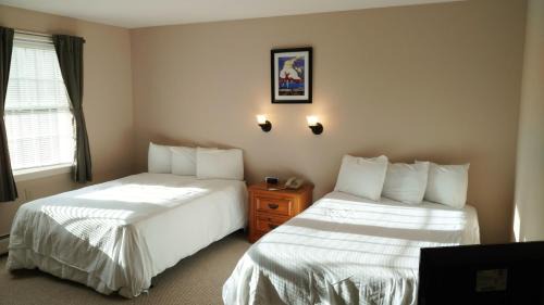 Rindge Resort | Woodbound Inn