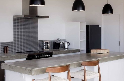 Woodbridge House | Woodbridge Hill Country Escape