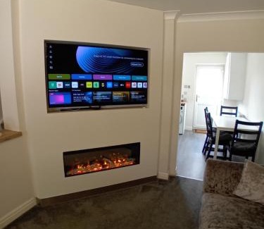 High Peak House | "Woodbrook" 2 Bedroom House