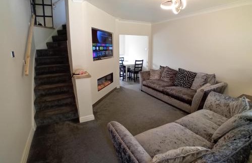 High Peak House | "Woodbrook" 2 Bedroom House