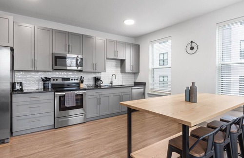 East Walnut HIlls Apartment | Woodburn Exchange