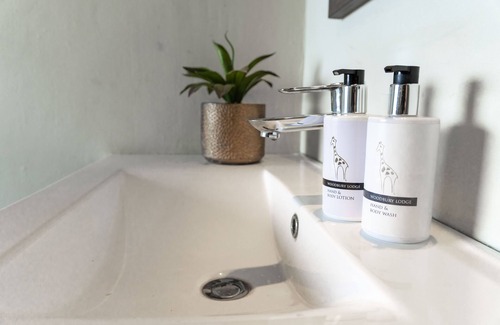Sidbury Cabin | Woodbury Lodge - Amakhala Game Reserve