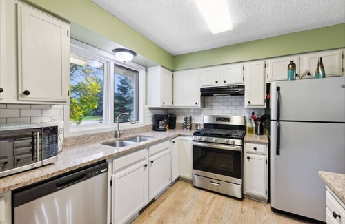 Woodbury House | Woodbury Place 4 BR, close St Paul, Stillwater