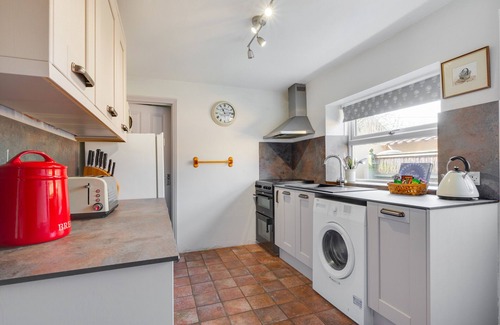 Docking House | Woodcocks - Three Bedroom House, Sleeps 5