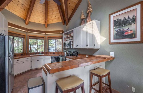 Kingswood Estates House | Woodcrest Cabin in Tahoe Vista