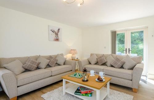 West Ashby House | Woodcutters Cottage