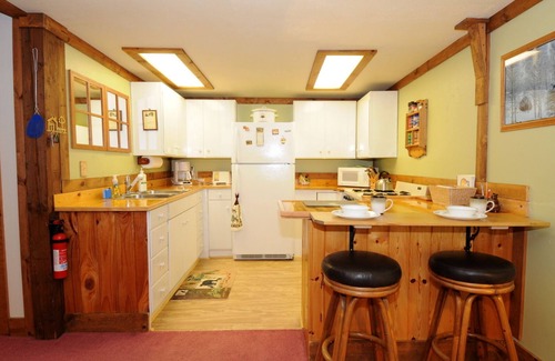 Lazy Acres House | Wooded Bliss Two - Great duplex just 8 miles from Yellowstone National Park!