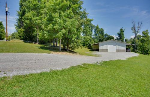 Gilbertsville Apartment | Wooded Gilbertsville Hideaway on Kentucky Lake!