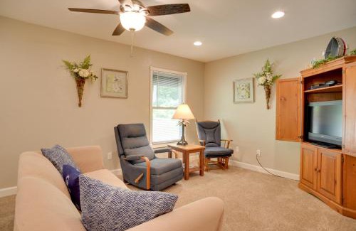 Gilbertsville Apartment | Wooded Gilbertsville Hideaway on Kentucky Lake!