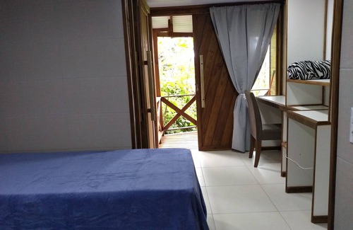 Praia do Rosa House | Wooded house in Rosa