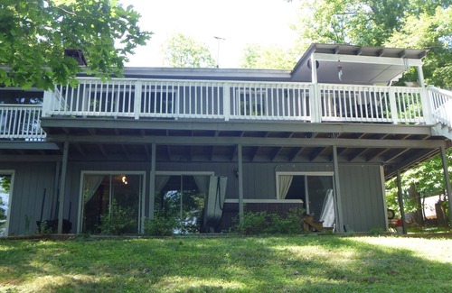 High Point House | Wooded Lakeside Retreat in a Quiet Cove.