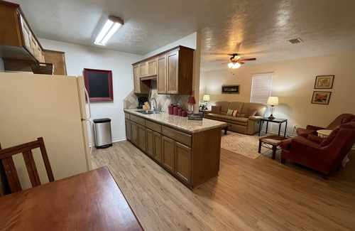 College Station Apartment | Wooded Private Retreat on 1.65 Acres10 min to Texas A&M!