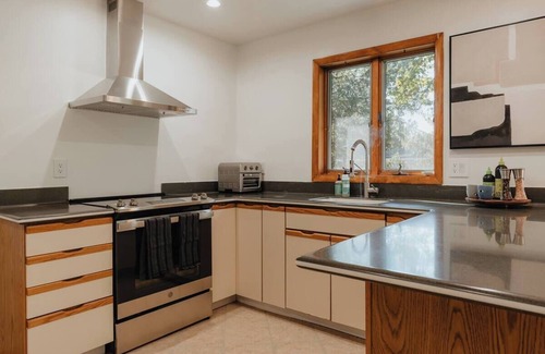 Fairview House | Wooded Rhinebeck-Beacon area Escape w/Outdoor Spa