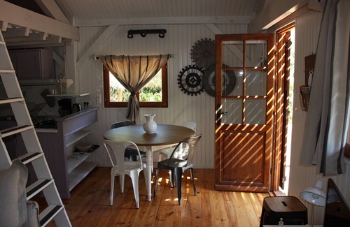 Le Puy-Sainte-Reparade Ski Chalet | Wooden chalet in the middle of the pines