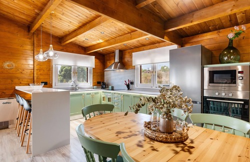 Caravaca de la Cruz House | Wooden Cabin Cortijo la Jimena 2 (with private pool)
