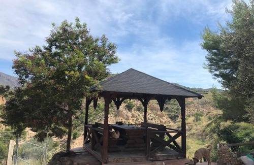 El Partidor Cottage | Wooden cabin with isothermal cave next to the chicamo river