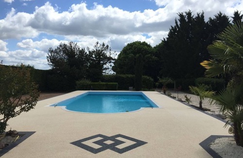 Chabournay Cabin | Wooden caravan on large estate with swimming pool - for 4 people