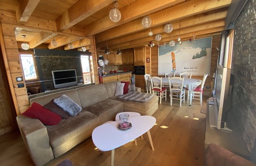 Isola Ski Chalet | Wooden CHALET 6 pers, panoramic terrace south-west - ski in ski out - quiet