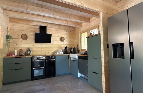 L'Esperou Ski Chalet | Wooden chalet at l'Esperou for 15 people