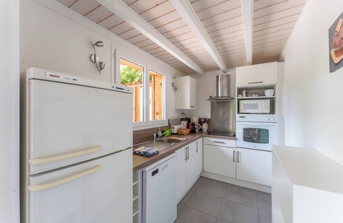 Biganos Ski Chalet | Wooden chalet in the heart of the Arcachon basin, in Biganos.