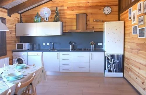 Villanueva de la Fuente Cottage | Wooden cottage for up to 12 people with pool