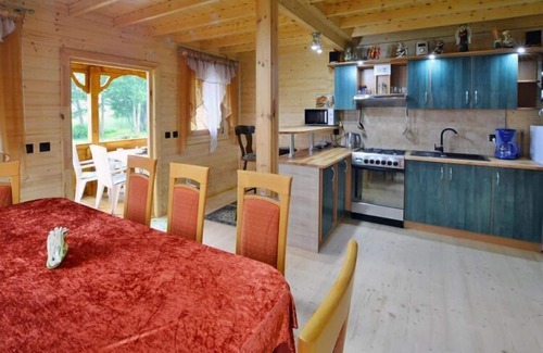 Malechowo House | Wooden House by Ostrowieckie Lake with Beach