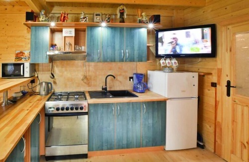 Malechowo House | Wooden House by Ostrowieckie Lake with Beach