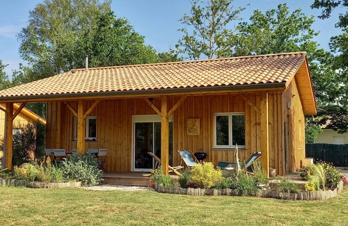 Grayan-Et-L'Hopital House | Wooden house near the ocean