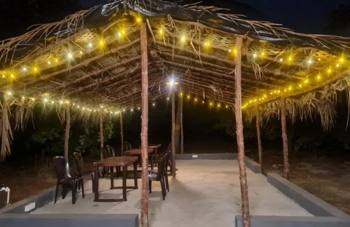 Kumbalgodu House | Wooden House Farm Stay