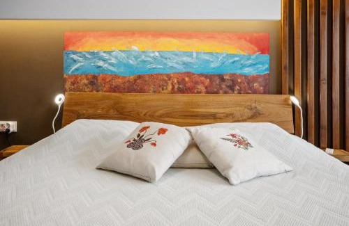 Tractorul Apartment | Wooden Touch Studio