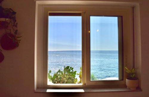 Aci Trezza Apartment | Wooden Wave Boutique stay