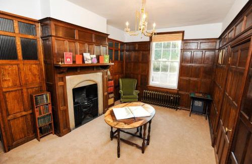 Woodhall Spa House | Woodhall Spa Manor - Stylish Secret Escape