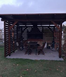 Veroia Ski Chalet | Woodhouse Xirolivado