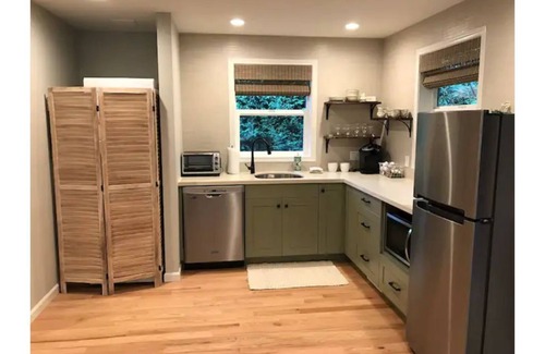 Maltby Apartment | Woodinville Wellington Creekside Studio