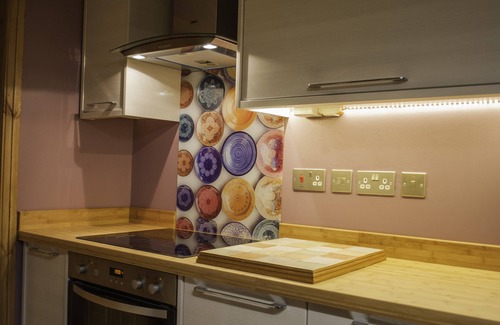 Sugnall House | Woodland Cottage at Brook House: A wheelchair accessible rural retreat