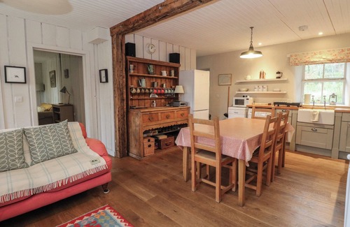 Arisaig House | WOODLAND COTTAGE, family friendly, country holiday cottage in Arisaig