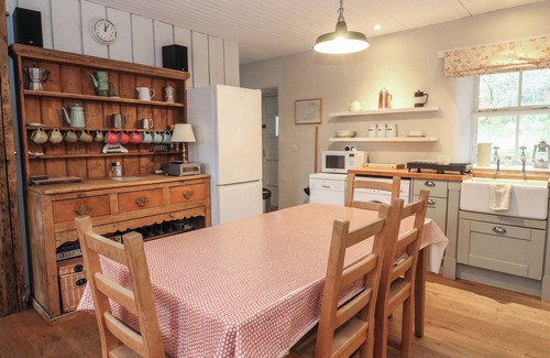 Arisaig House | WOODLAND COTTAGE, family friendly, country holiday cottage in Arisaig