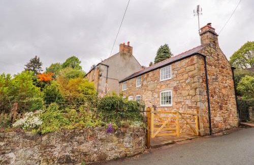 Acrefair House | Woodland Cottage