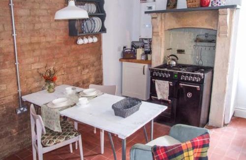 Little Malvern House | Woodland Cottage