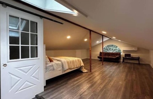 East Hartland Other | Woodland Dream House on private pond with forest and fields- Warm and Cozy