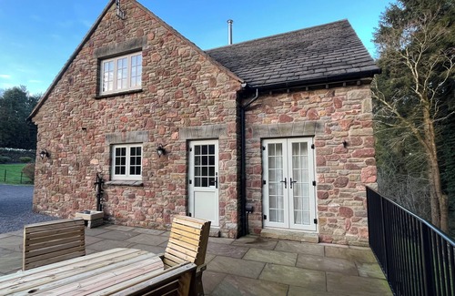 Coleford Cottage | Woodland edge retreat, with wood burning stove.