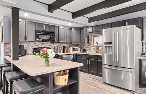East Stroudsburg House | Woodland Escape; Sleeps 12, Firepit, Indoor and Outdoor Saunas, HotTub and more!