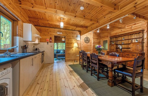 Overton-on-dee Ski Chalet | Woodland Hawthorn Lodge