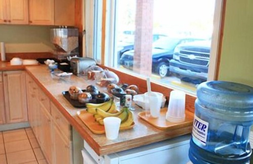 St. Paul Hotel | Woodland Motor Inn