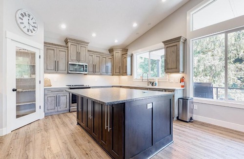 Beaver House | Woodland Oasis