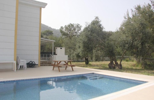 Gecitkoy Villa | Woodland Oray Apart Otel